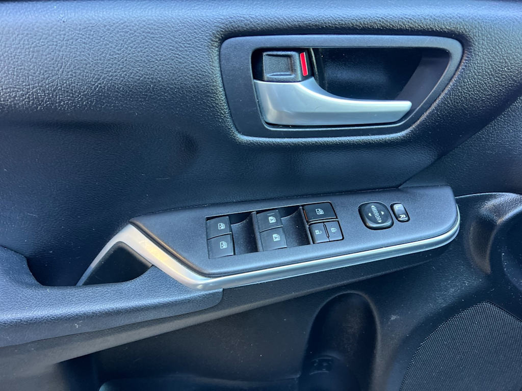 Thumbnail: 2016 Toyota Camry - 22