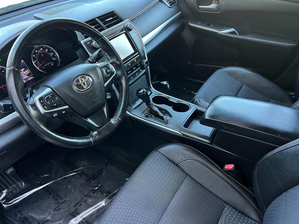 Thumbnail: 2015 Toyota Camry - 9