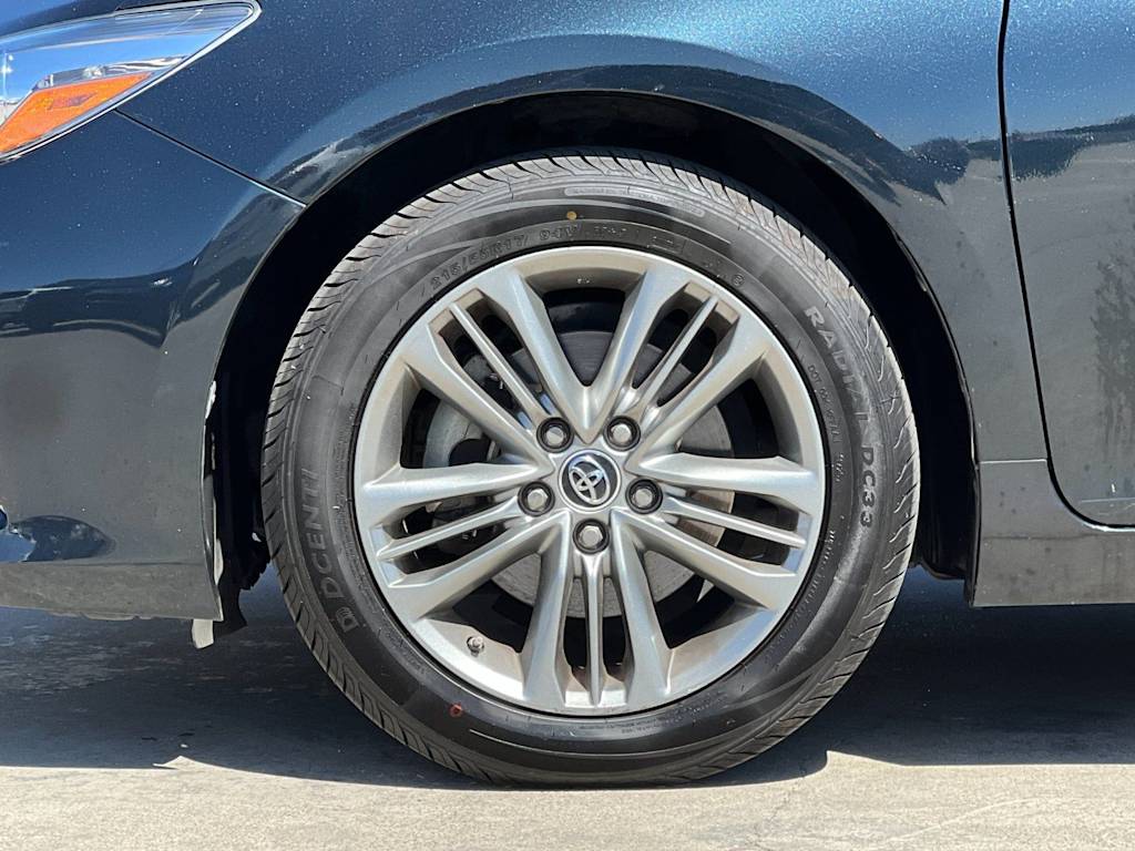 Thumbnail: 2015 Toyota Camry - 8