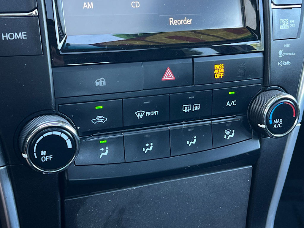 Thumbnail: 2015 Toyota Camry - 25