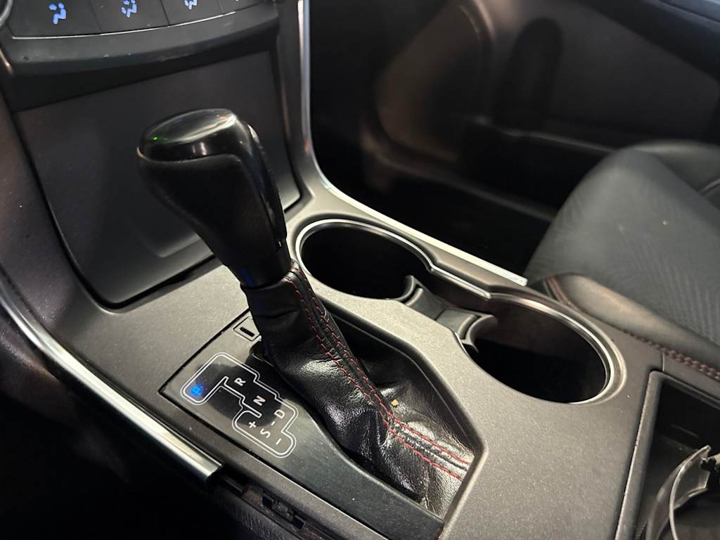Thumbnail: 2016 Toyota Camry - 12