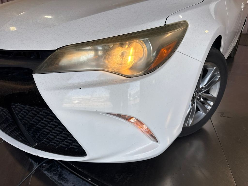 Thumbnail: 2016 Toyota Camry - 18