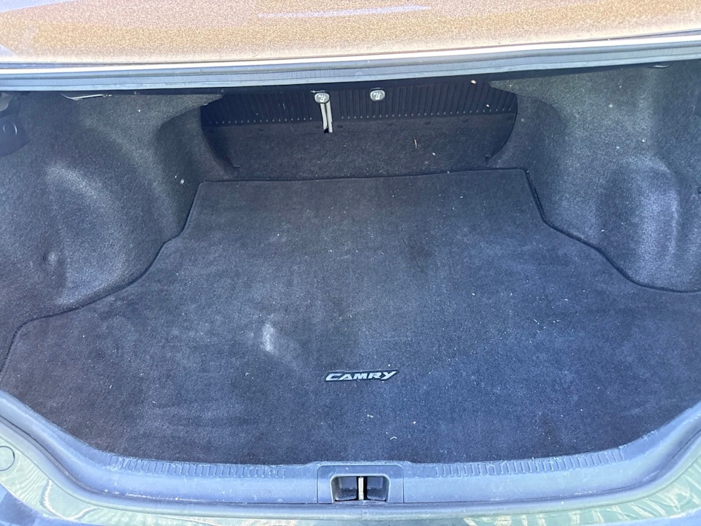 Thumbnail: 2015 Toyota Camry - 13