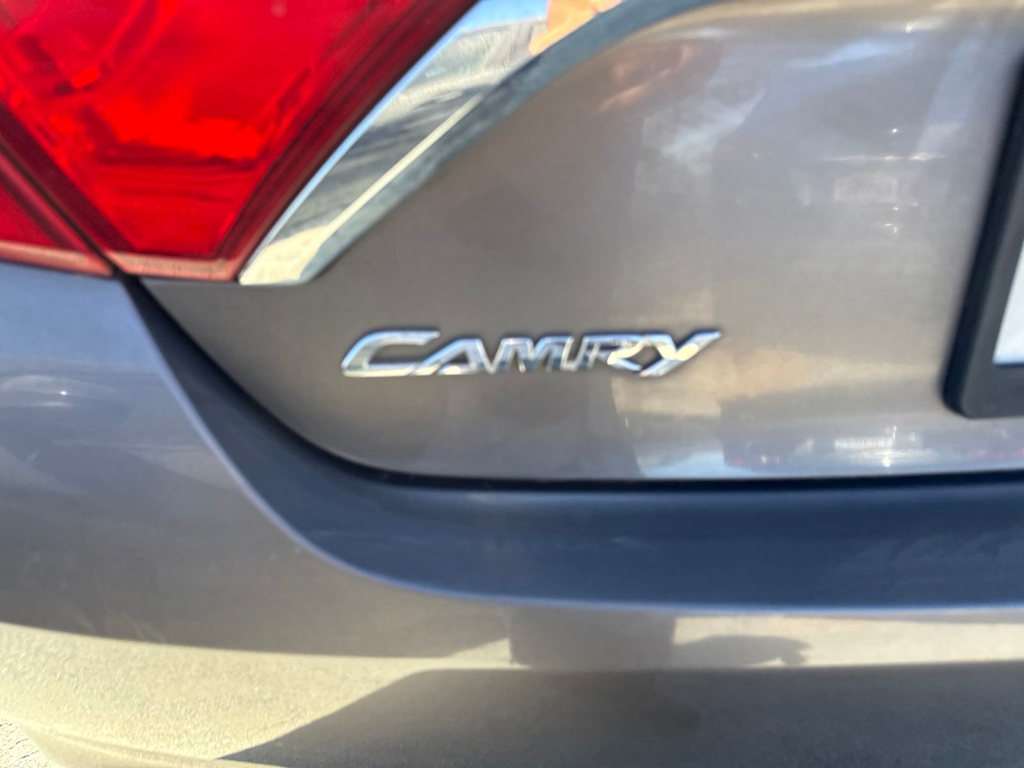 Thumbnail: 2015 Toyota Camry - 16
