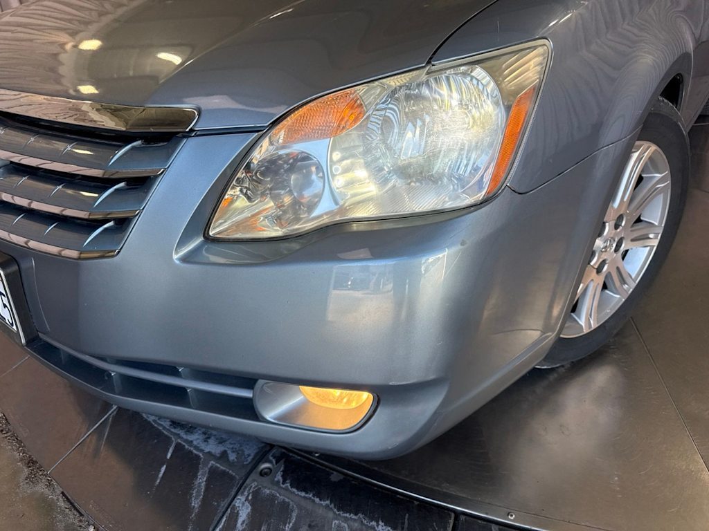 Thumbnail: 2005 Toyota Avalon - 18