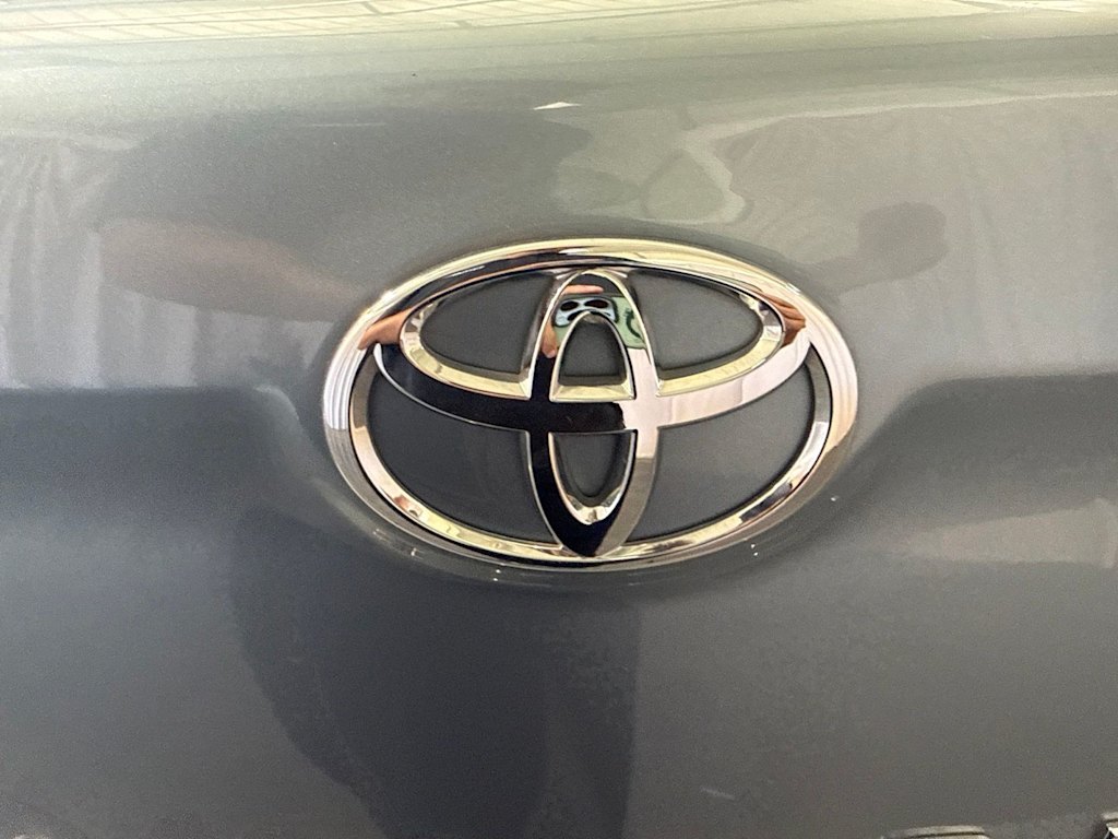 Thumbnail: 2005 Toyota Avalon - 20