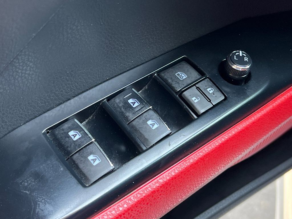 Thumbnail: 2019 Toyota Camry - 22