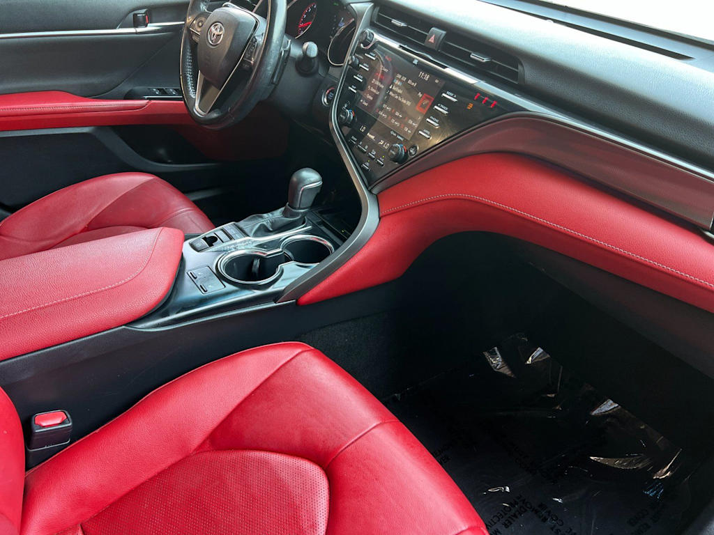Thumbnail: 2019 Toyota Camry - 12