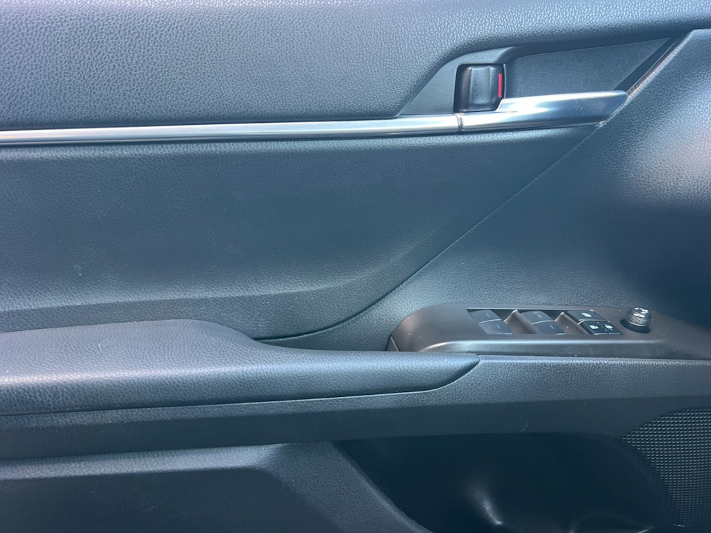 Thumbnail: 2022 Toyota Camry - 22