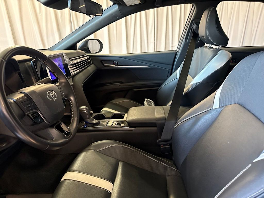 Thumbnail: 2025 Toyota Camry - 8