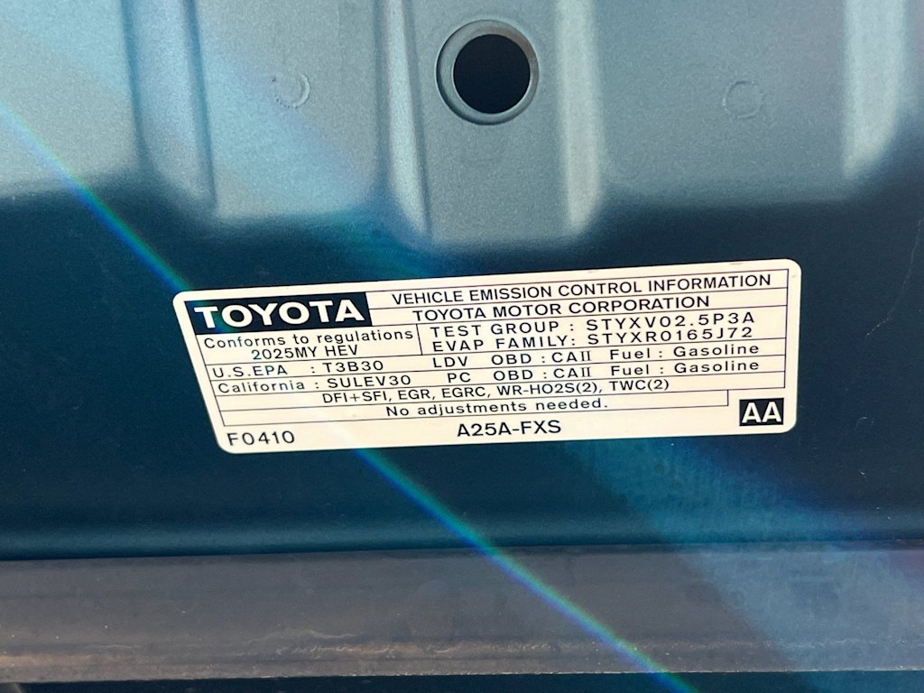 Thumbnail: 2025 Toyota Camry - 18