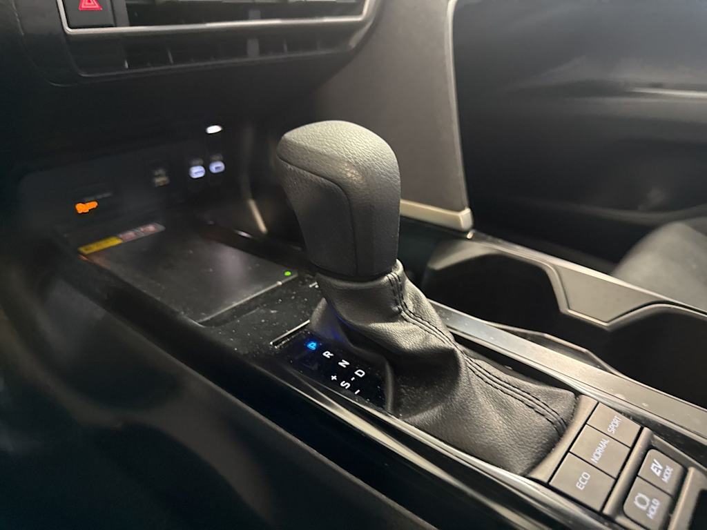 Thumbnail: 2025 Toyota Camry - 9