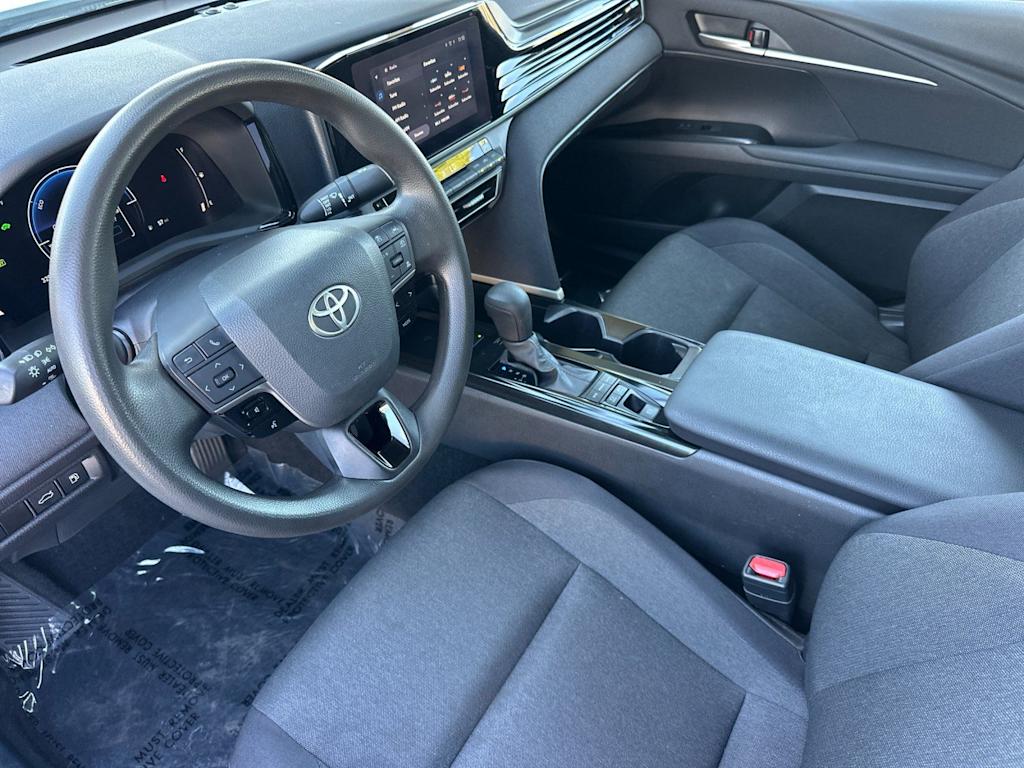 Thumbnail: 2025 Toyota Camry - 9