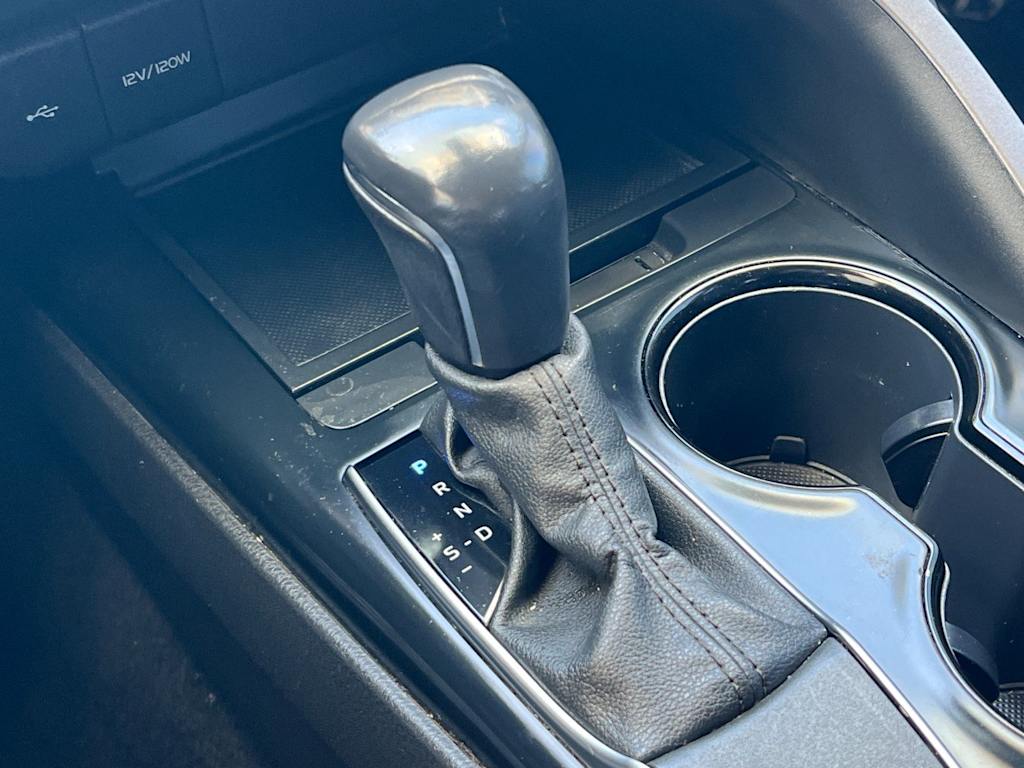 Thumbnail: 2020 Toyota Camry - 14
