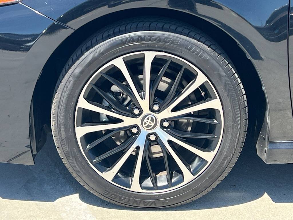 Thumbnail: 2020 Toyota Camry - 8