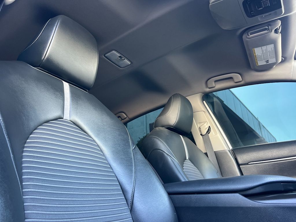 Thumbnail: 2022 Toyota Camry - 11