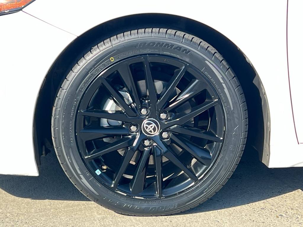 Thumbnail: 2022 Toyota Camry - 8