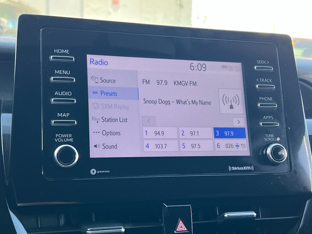 Thumbnail: 2022 Toyota Camry - 13