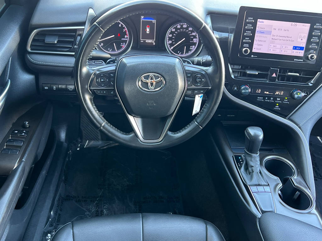 Thumbnail: 2022 Toyota Camry - 12