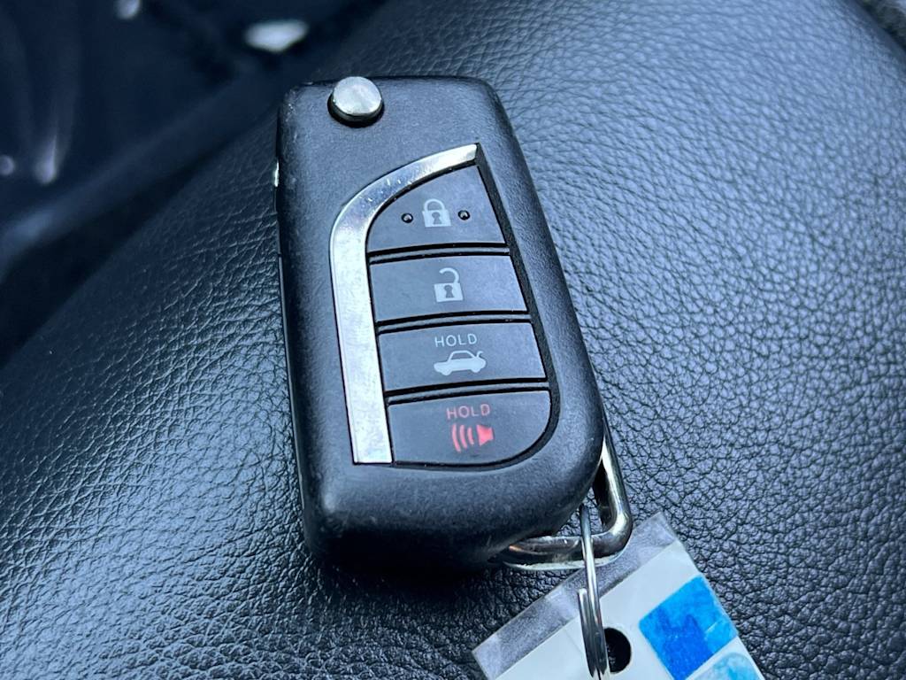 Thumbnail: 2022 Toyota Camry - 16