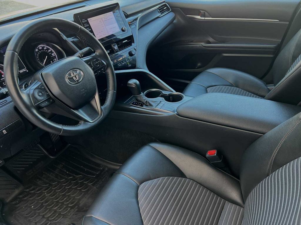 2022 Toyota Camry SE 9