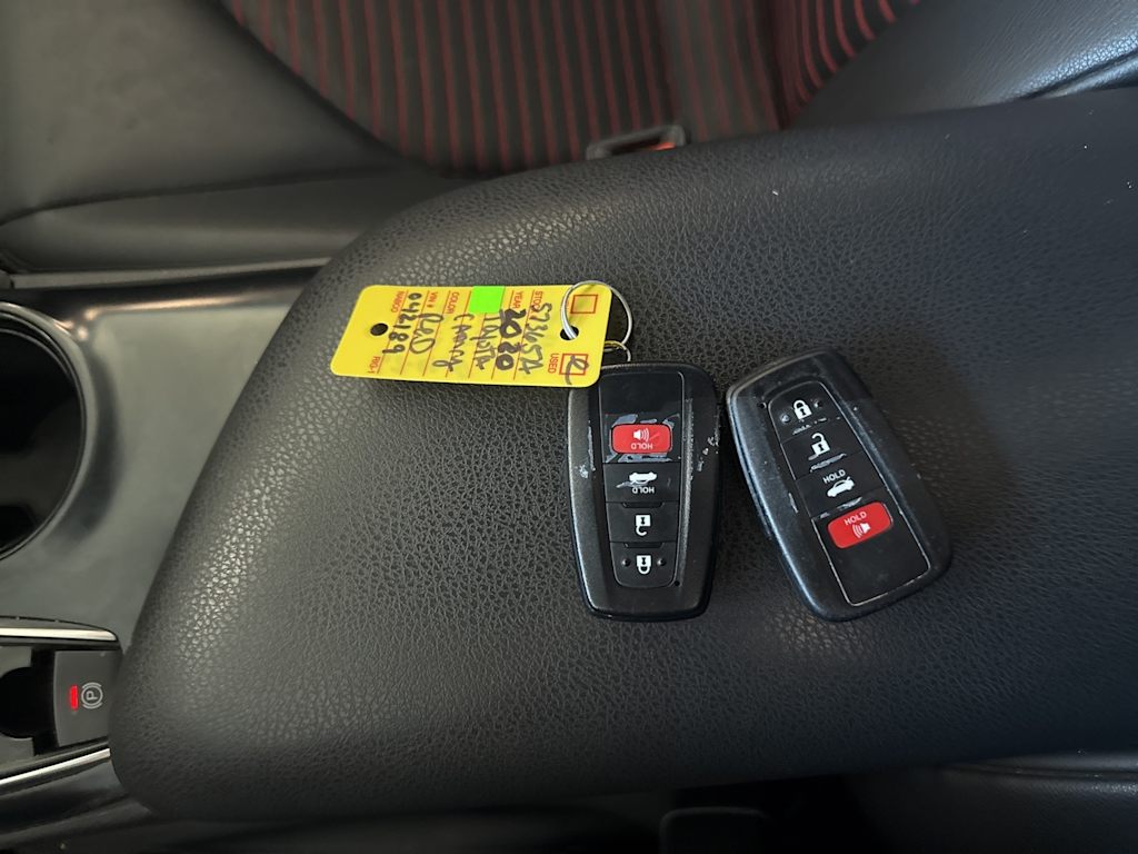 Thumbnail: 2020 Toyota Camry - 14