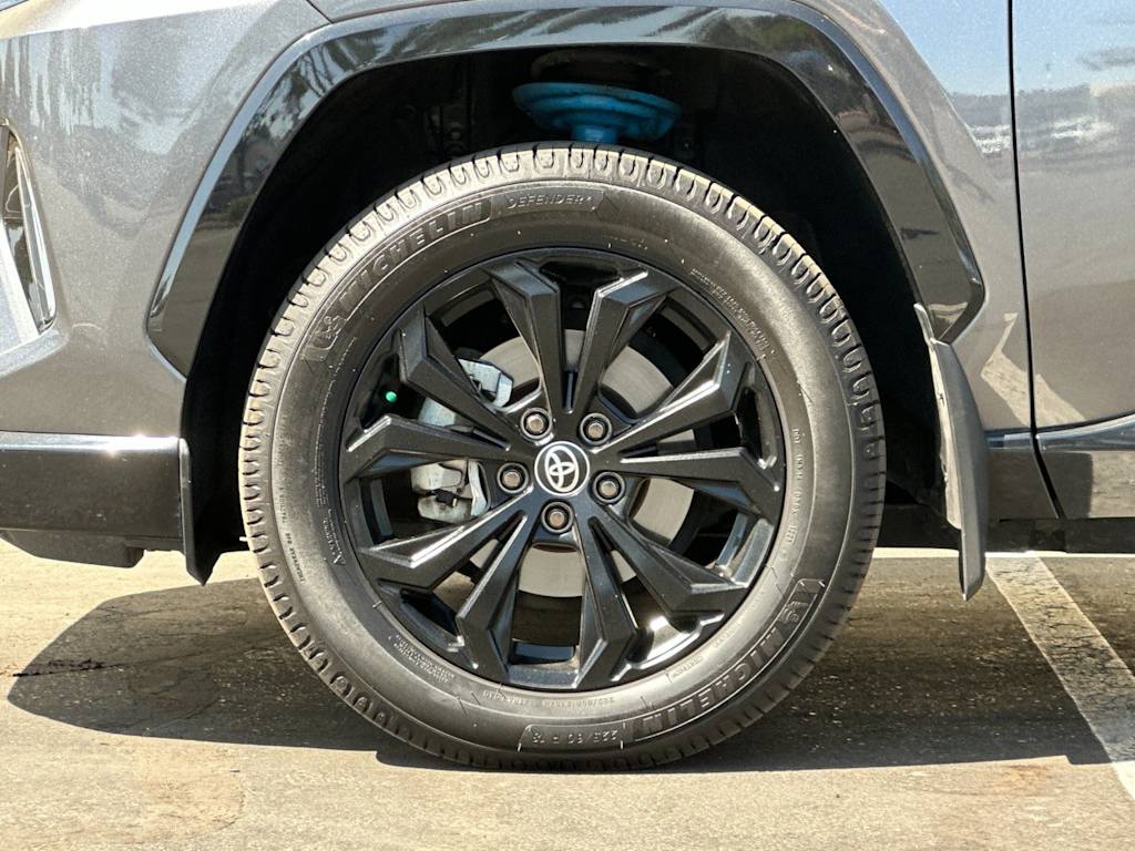 Thumbnail: 2023 Toyota RAV4 - 8