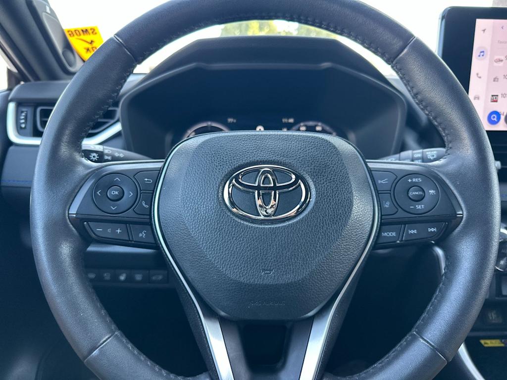 Thumbnail: 2023 Toyota RAV4 - 28