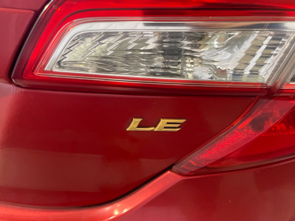 Thumbnail: 2012 Toyota Camry - 22