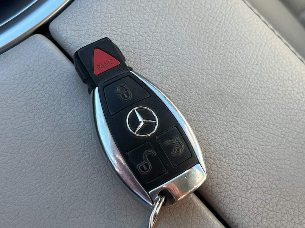 Thumbnail: 2015 Mercedes-Benz C-Class - 16