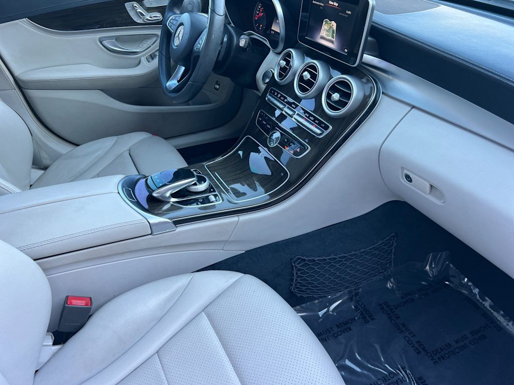 Thumbnail: 2015 Mercedes-Benz C-Class - 13