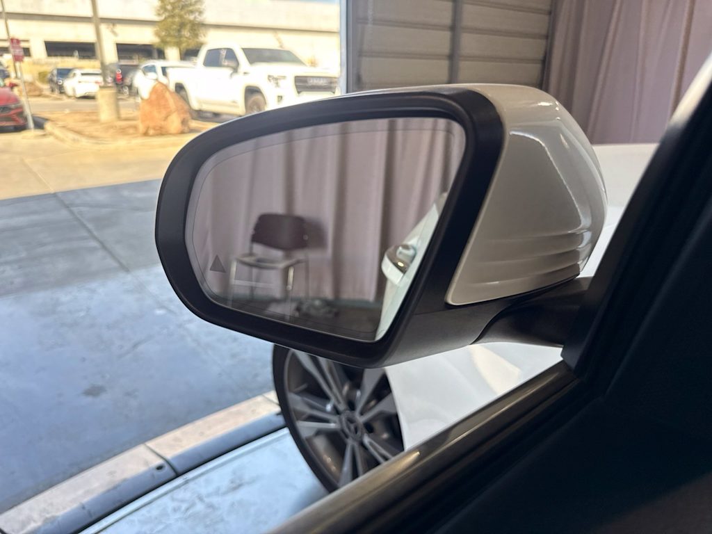 Thumbnail: 2019 Mercedes-Benz C-Class - 19