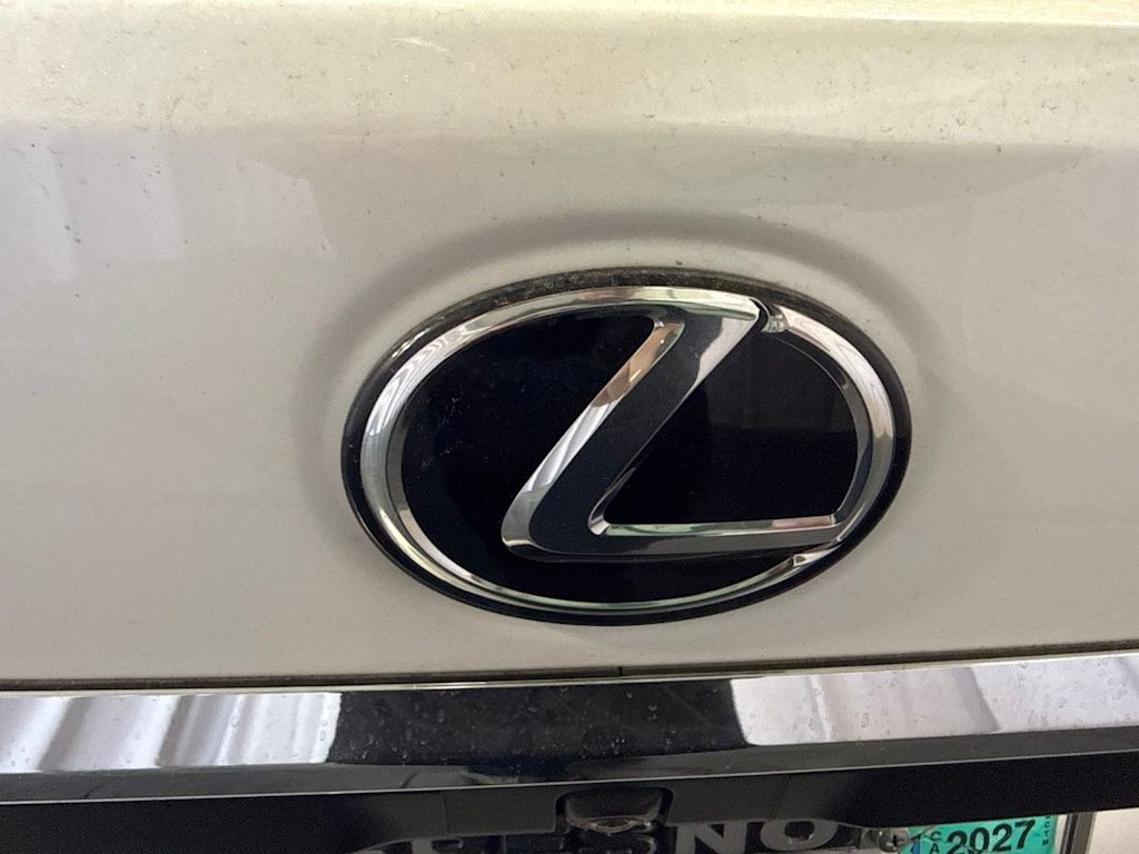 Thumbnail: 2019 Lexus ES - 6
