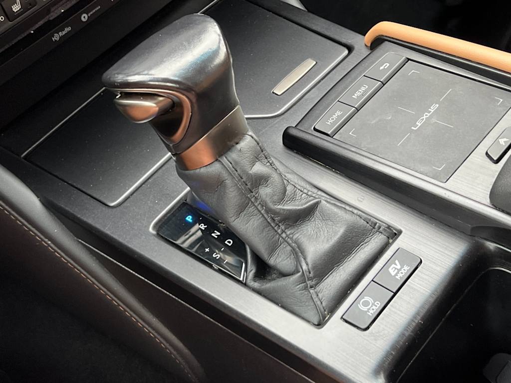 Thumbnail: 2022 Lexus ES - 14