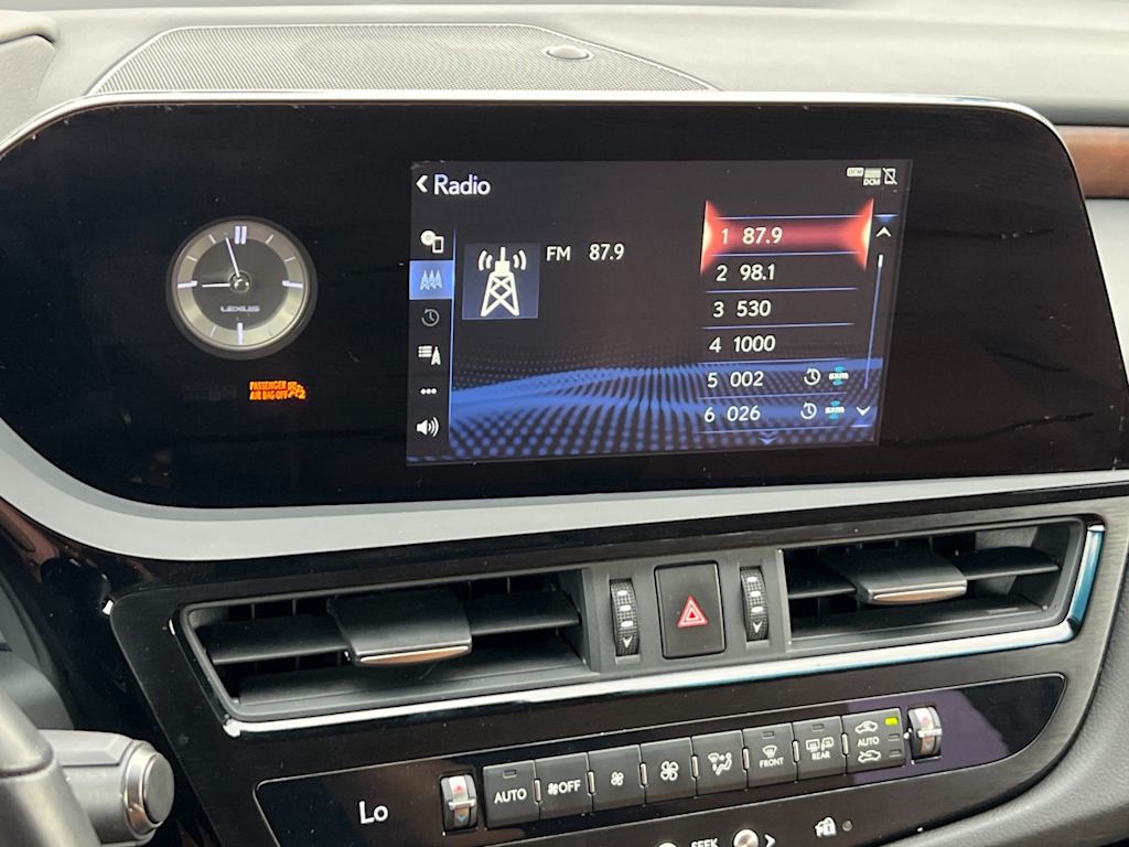 Thumbnail: 2022 Lexus ES - 13