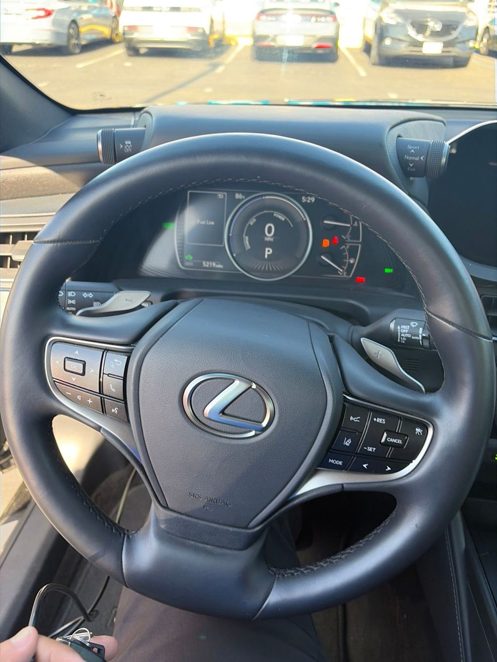 Thumbnail: 2025 Lexus ES - 9
