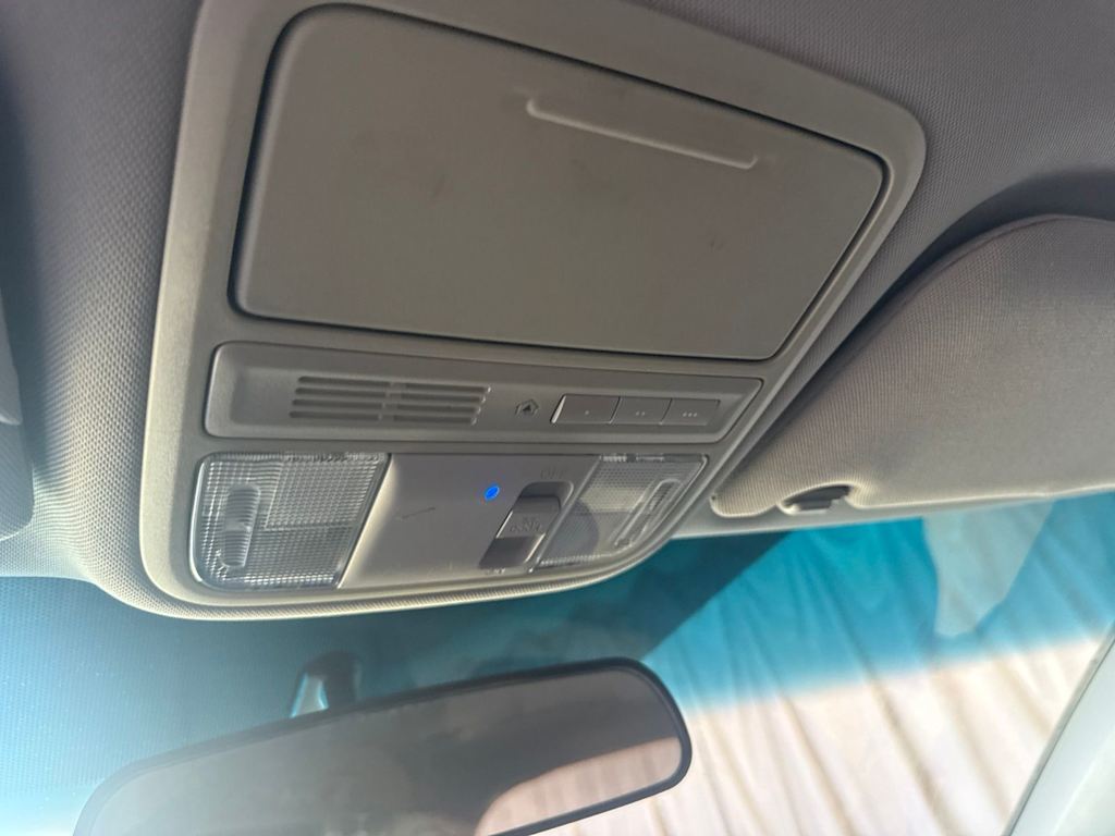 Thumbnail: 2011 Honda Odyssey - 26