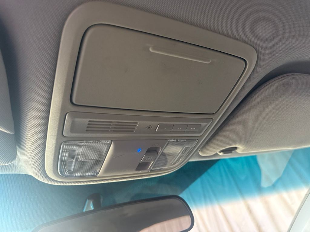 Thumbnail: 2011 Honda Odyssey - 27