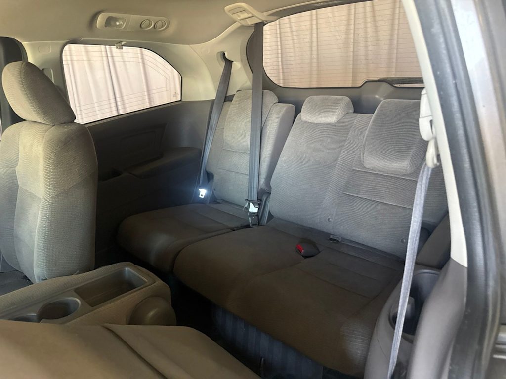 Thumbnail: 2011 Honda Odyssey - 20