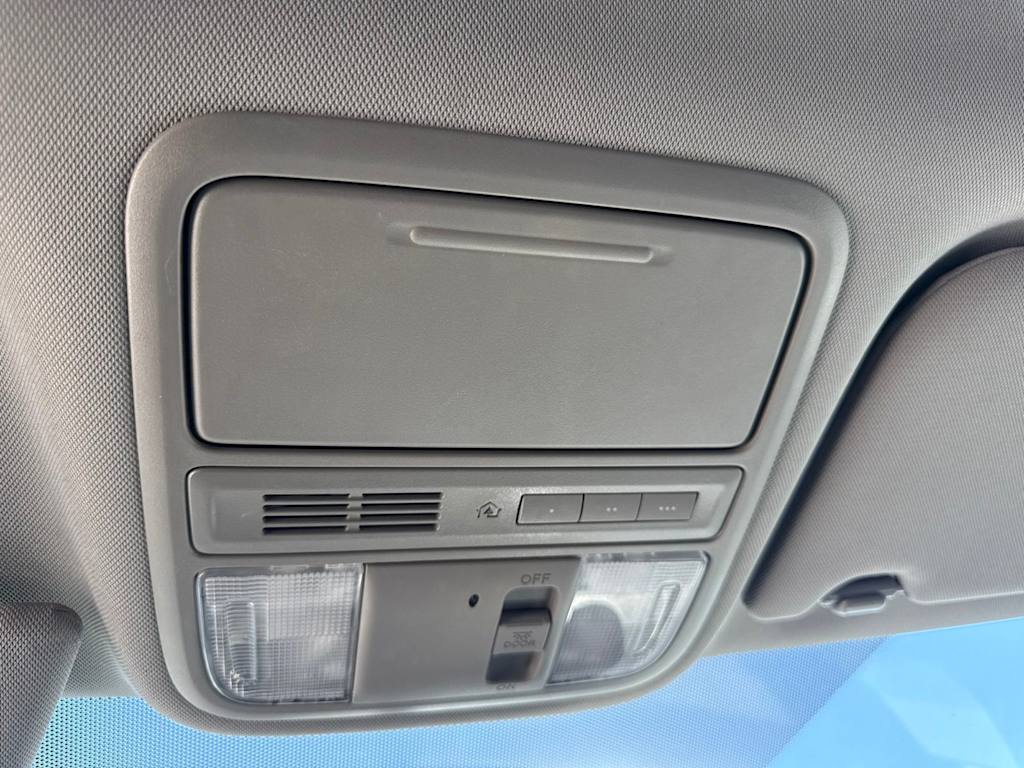 Thumbnail: 2014 Honda Odyssey - 22