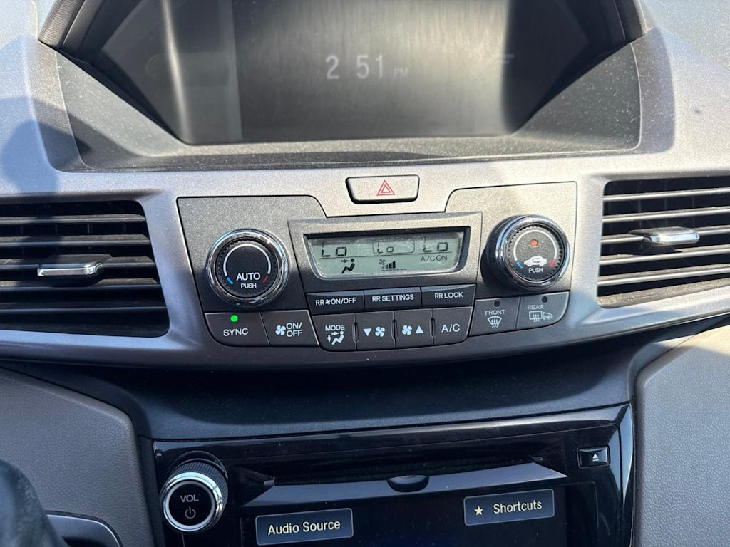 Thumbnail: 2014 Honda Odyssey - 24