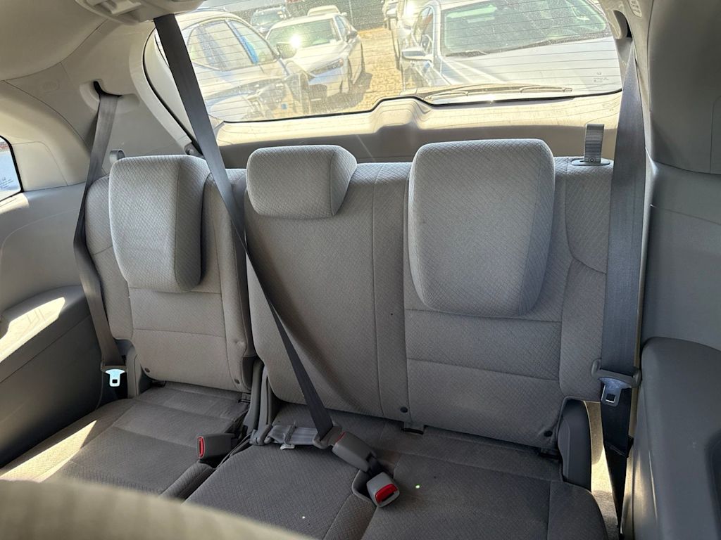 Thumbnail: 2014 Honda Odyssey - 18
