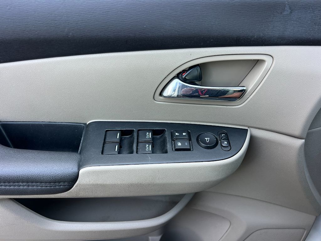 Thumbnail: 2015 Honda Odyssey - 23