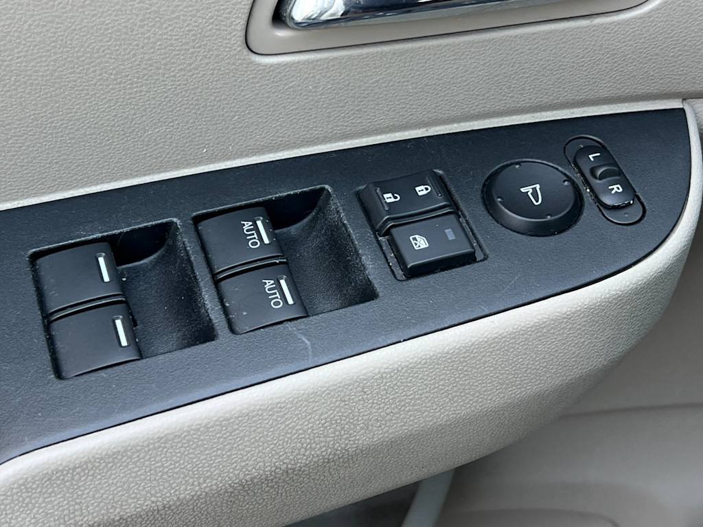 Thumbnail: 2015 Honda Odyssey - 24