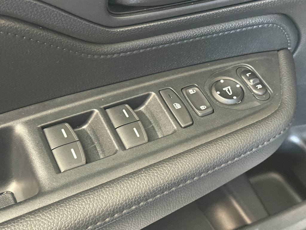 Thumbnail: 2025 Honda Odyssey - 21