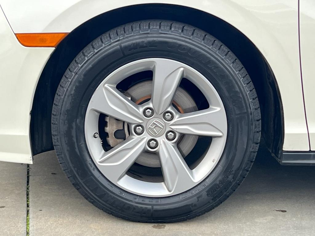 Thumbnail: 2018 Honda Odyssey - 8