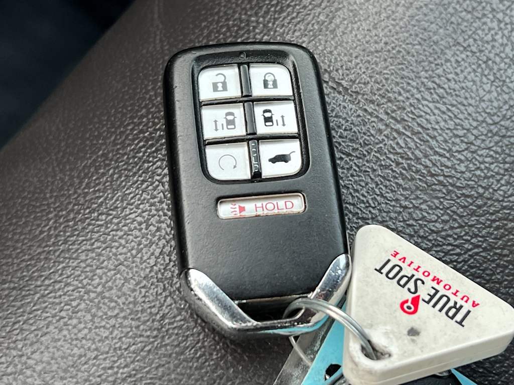 Thumbnail: 2018 Honda Odyssey - 17