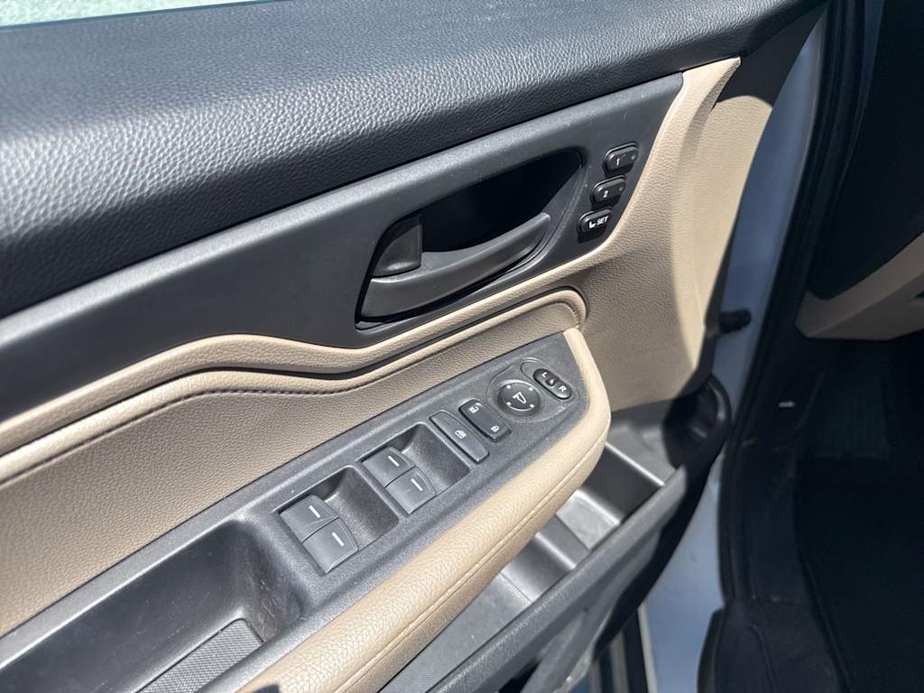 Thumbnail: 2020 Honda Odyssey - 19