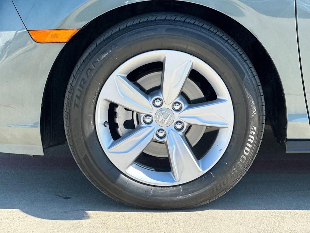 Thumbnail: 2019 Honda Odyssey - 8