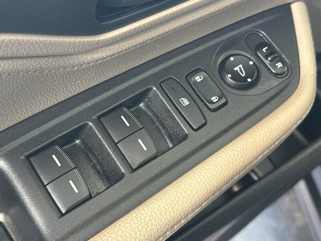 Thumbnail: 2019 Honda Odyssey - 22